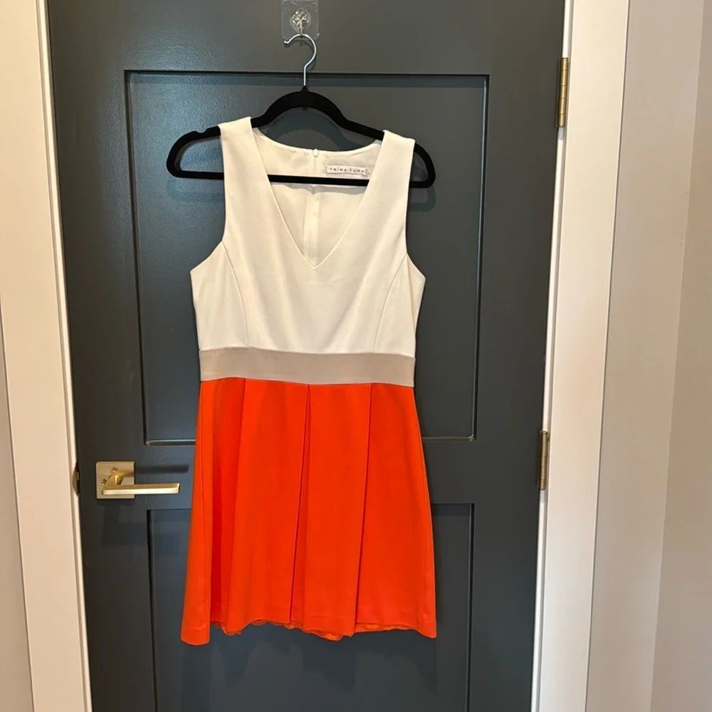 Trina Turk Dress Size 8-NWOT